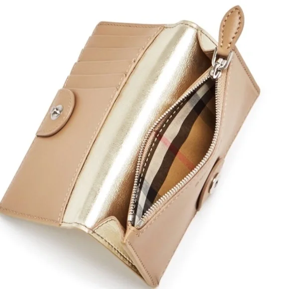 NWT! Sale! Saville Burberry Crest Embossed Smooth Leather Gold Metallic Wallet - Picture 9 of 16
